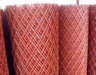 1.0mm Corner Guard Steel Expanded Wire Mesh Cat Antirust Merah Untuk Bangunan